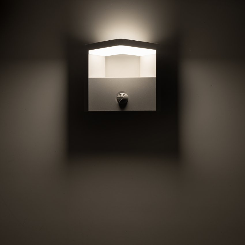 Lampa LED cu senzor de miscare PIR 15W, 4000K, 220-240V AC, IP44